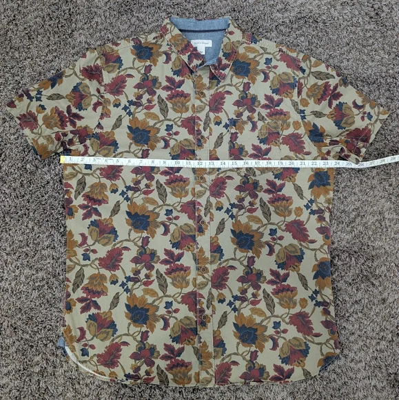 NWT Sun + Stone Rustic Khaki Floral Short Sleeves Button-Up Shirt - Picture 7 of 8